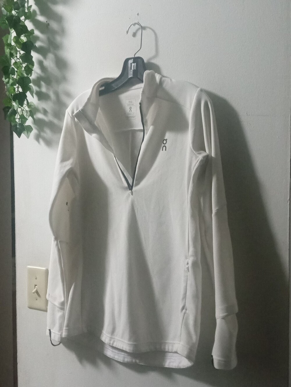 On Running White Womens Half-Zip Performance Pullover
